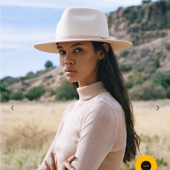 Brand new in box - Picture 2 of 3